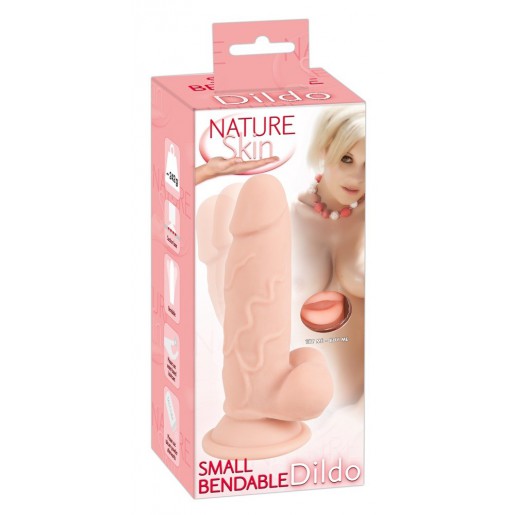 Dildo z przyssawką i jądrami Nature Skin