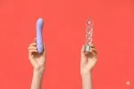 Wibrator czy dildo: co lepiej sprawdzi się w Twoim przypadku?